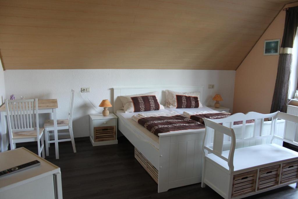 Hotel Krone Kappel Quarto foto